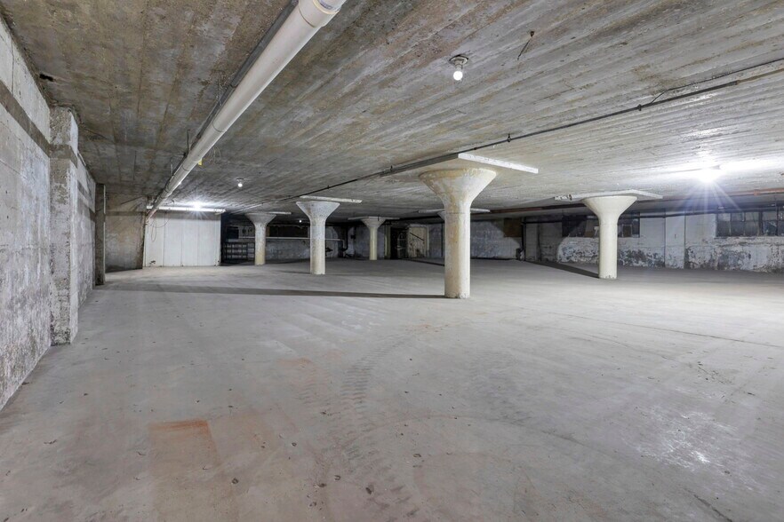 More Photos Of 435 N Elizabeth St, Lima Warehouse For Sale