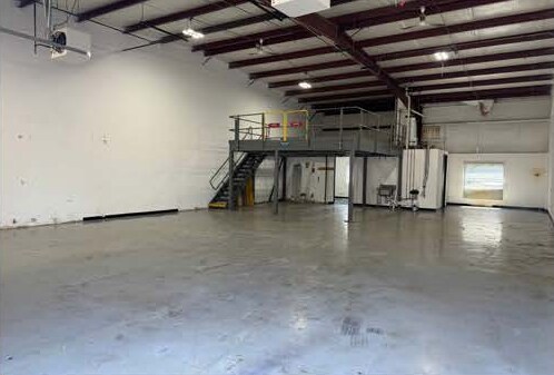 More Photos Of 3119 S Route 31, Prairie Grove Warehouse For Sale