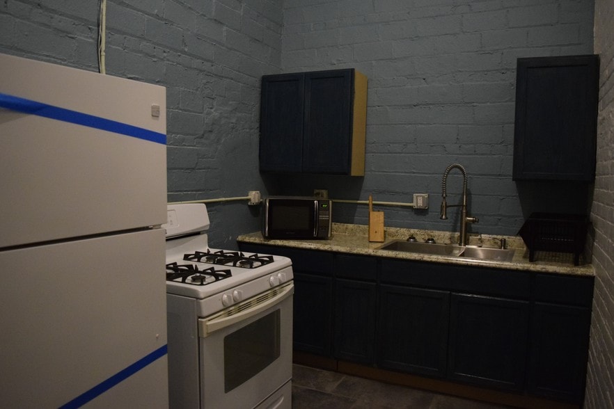 More Photos Of 5217 Broadway Ave, Cleveland Manufacturing For Sale