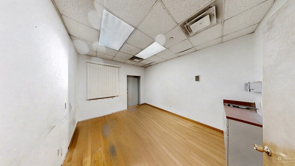 More Photos Of 146 Norman Ave, Brooklyn Apartments For Lease