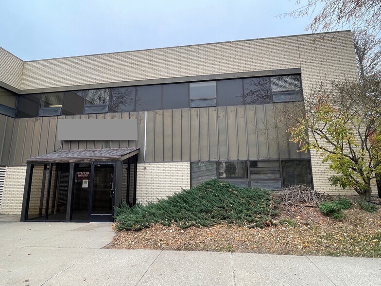 More Photos Of 4240 Hickory Ln, Sioux City Office For Lease