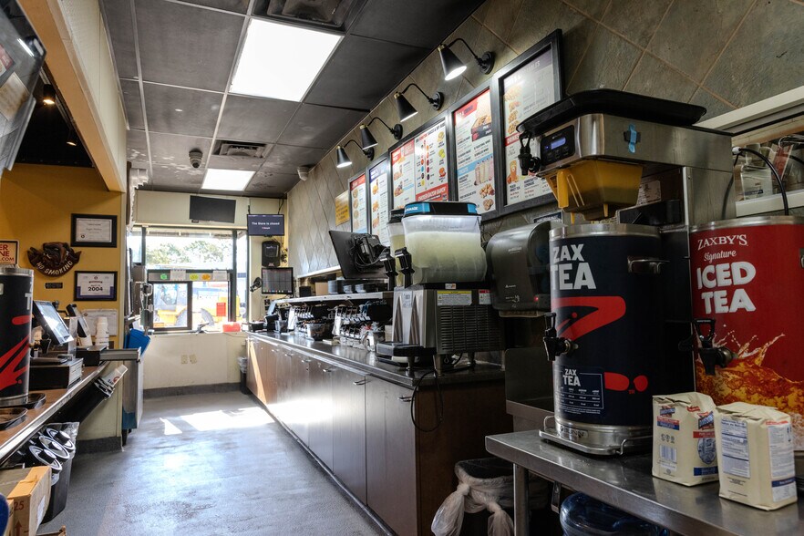 More Photos Of 1525 County Road 220, Fleming Island Restaurant For Sale