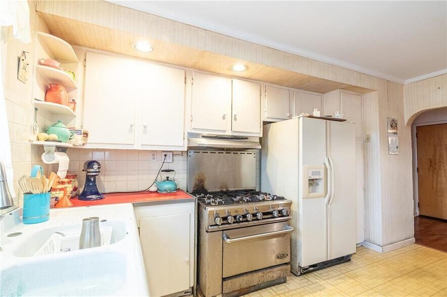 More Photos Of 202 S 17th St, Allentown Storefront Retail Residential For Sale