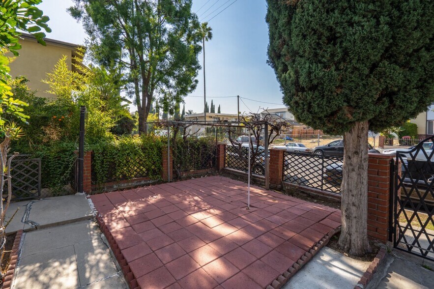 More Photos Of 1428 N Kenmore Ave, Los Angeles Apartments For Sale