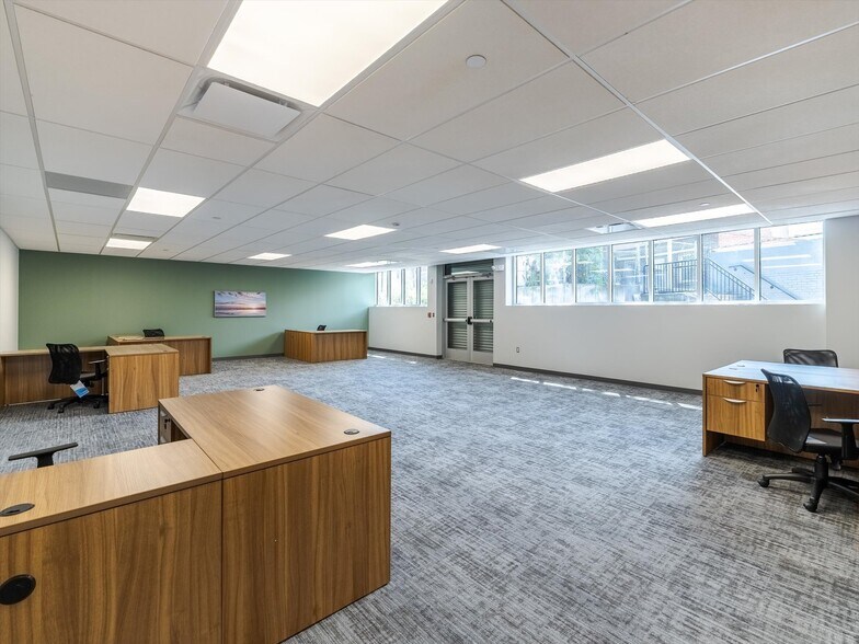 More Photos Of 520 W Roosevelt Blvd, Philadelphia Medical For Sale