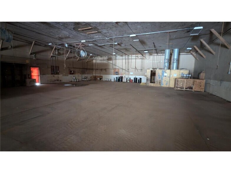More Photos Of 1793 550th St, Wood Lake Manufacturing For Sale