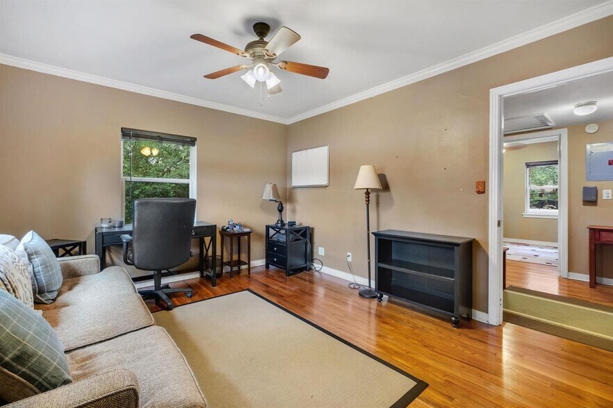 More Photos Of 1320 Cherry Laurel St, Tallahassee Office Residential For Sale