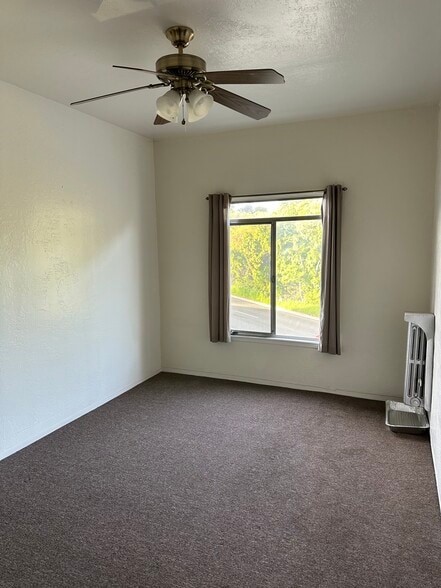 More Photos Of 1458 E 33rd St, Oakland Apartments For Sale