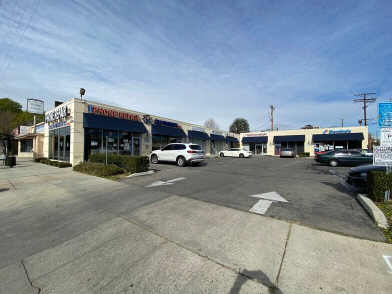 More Photos Of 12501 Burbank Blvd, Valley Village Unknown For Lease