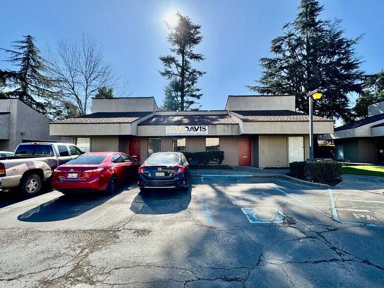 More Photos Of 2522 Grand Canal Blvd, Stockton Office For Sale
