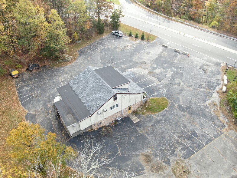 More Photos Of 409 Woodport Rd, Sparta Freestanding For Sale