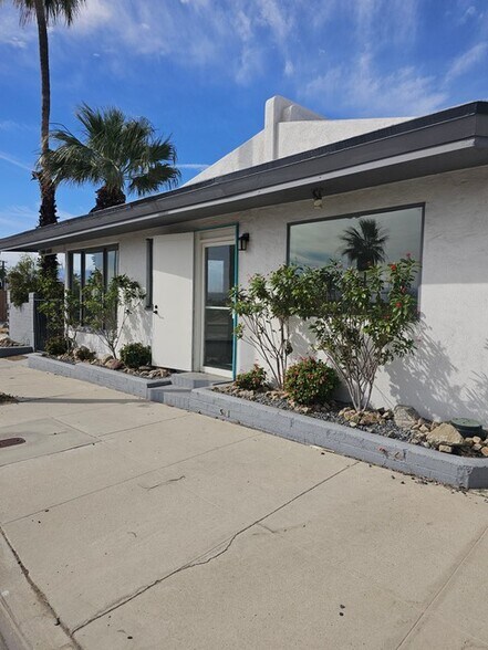 More Photos Of 2231 N Palm Canyon Dr, Palm Springs Apartments For Sale