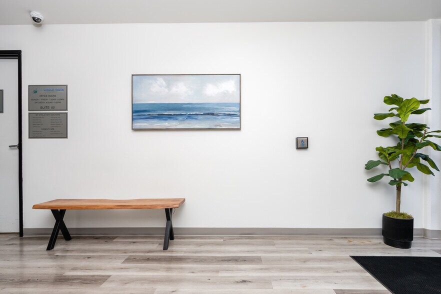 More Photos Of 22 W 35th St, National City Medical For Lease