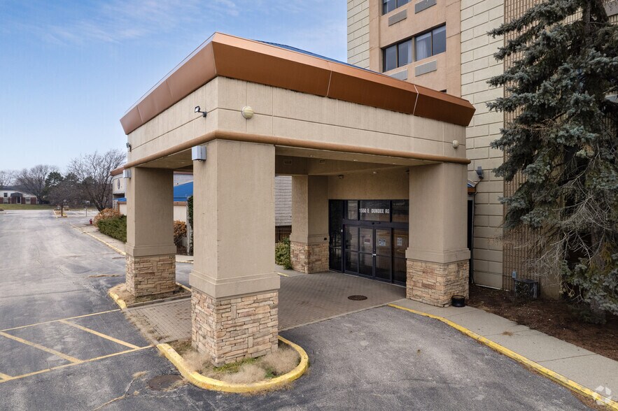 More Photos Of 1550 E Dundee Rd, Palatine Hotel For Sale