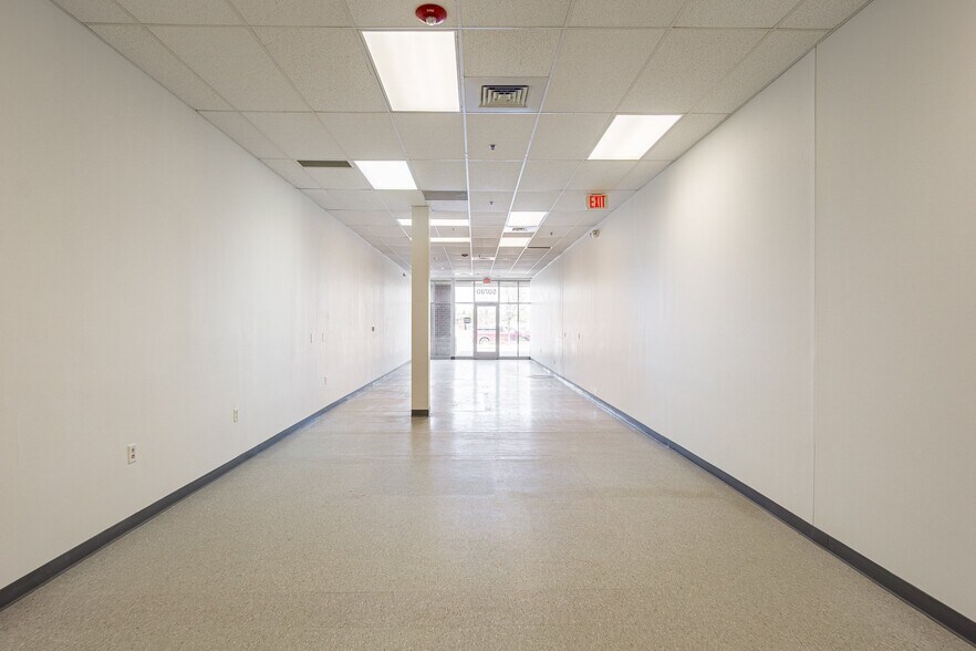 More Photos Of 50700-50870 Gratiot Ave, Chesterfield Unknown For Lease