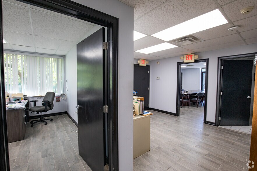 More Photos Of 28 Sawgrass Dr, Bellport Village Manufacturing For Sale