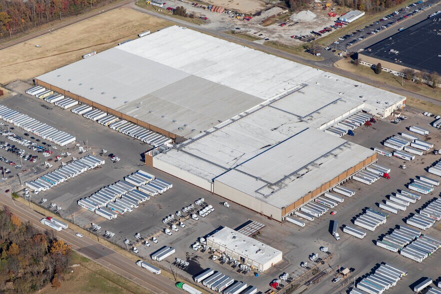 More Photos Of 2929 Stateline Rd, Southaven Industrial For Sale
