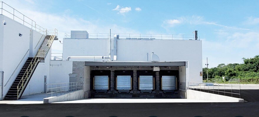 Primary Photo Of 1724 Fifth Ave, Bay Shore Warehouse For Lease