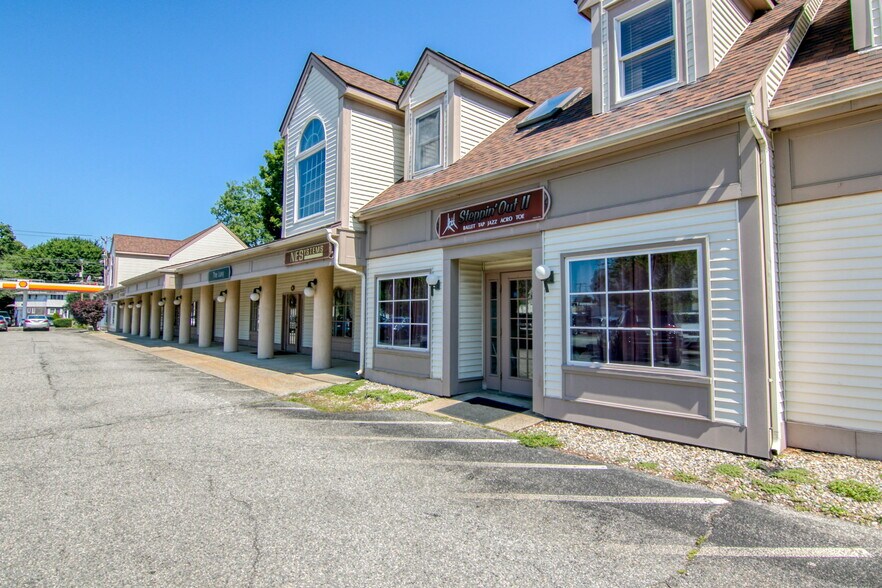 More Photos Of 200 Center St, Ludlow Medical For Sale