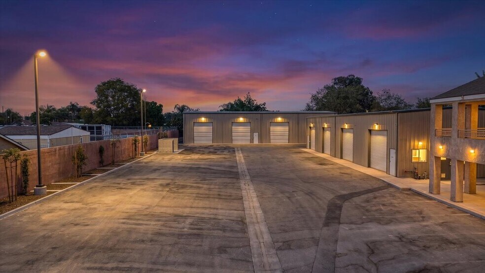 More Photos Of 11185 Roswell Ave, Pomona Warehouse For Lease