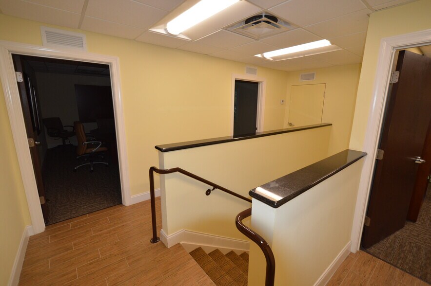 More Photos Of 1232-1238 N University Dr, Plantation Office For Lease