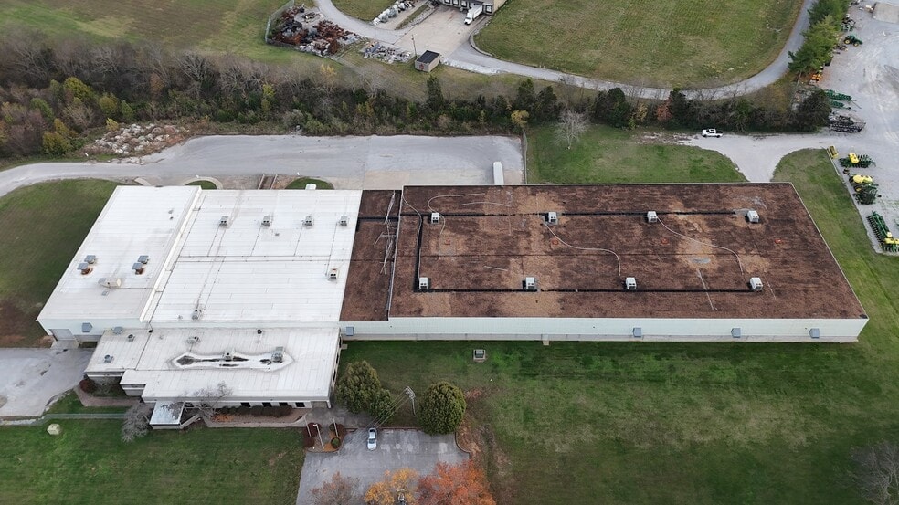 More Photos Of 188 Earl Davis Dr, Russellville Manufacturing For Lease