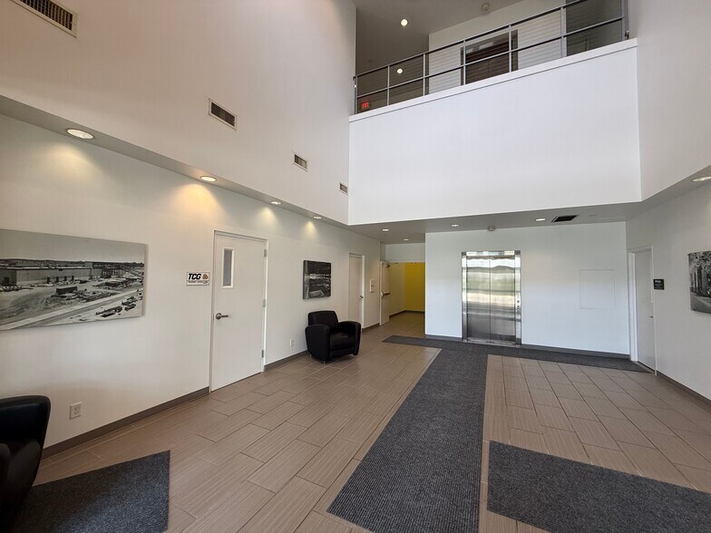 More Photos Of 3433-3665 Midlink Dr, Kalamazoo Manufacturing For Lease