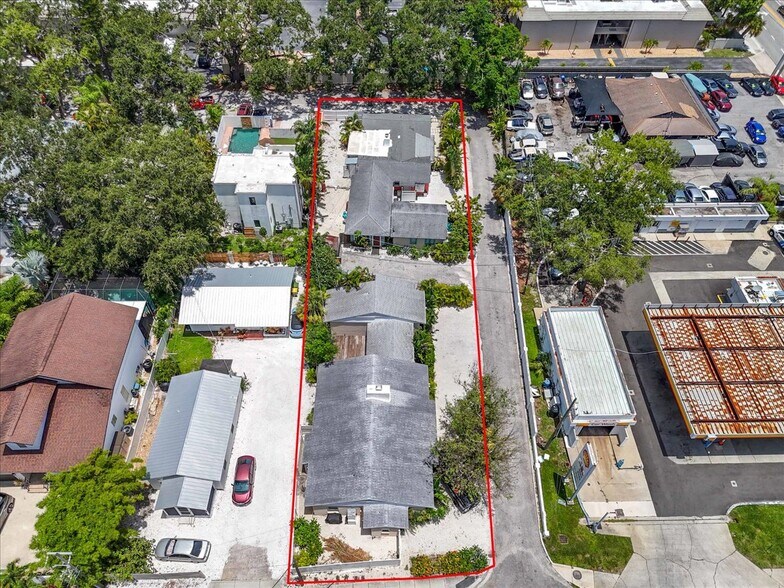 More Photos Of 1760 Wisconsin Ln, Sarasota Multifamily For Sale