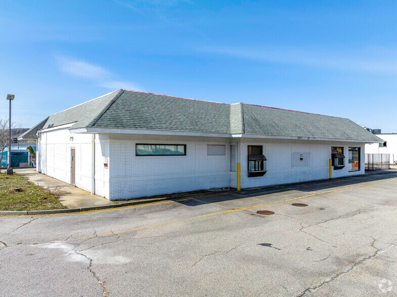 More Photos Of 1350 Hartford Ave, Johnston Fast Food For Lease