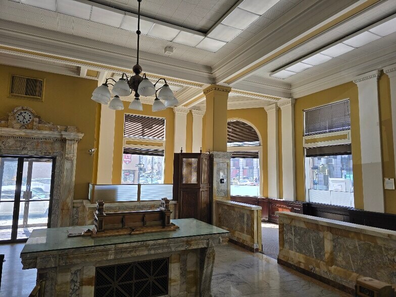 More Photos Of 301-311 E Main St, Stockton Office For Lease