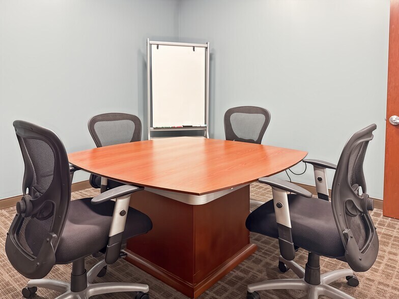 More Photos Of 1910 S Stapley Dr, Mesa Coworking Space