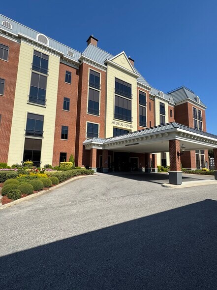 More Photos Of 2826 Ross Clark Cir, Dothan Medical For Lease