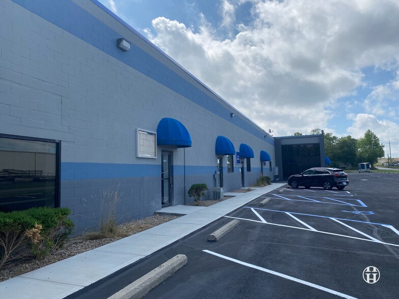 More Photos Of 4351-4375 Sellers St, Indianapolis Warehouse For Lease