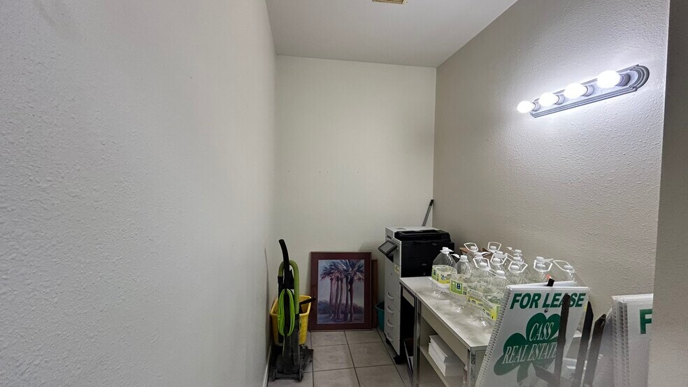 More Photos Of 2527 Highway 361, Ingleside Office For Lease
