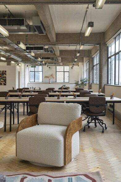 More Photos Of 15-27 Gee St, London Office Residential For Lease