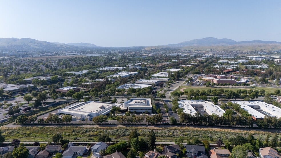 More Photos Of 5956-5964 W Las Positas Blvd, Pleasanton Office For Sale