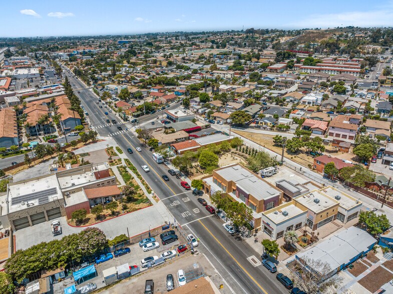 More Photos Of 165 W San Ysidro Blvd, San Ysidro General Retail For Lease