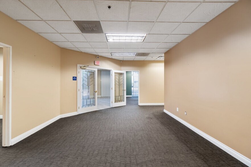 More Photos Of 1190 N Del Rio Pl, Ontario Warehouse For Sale