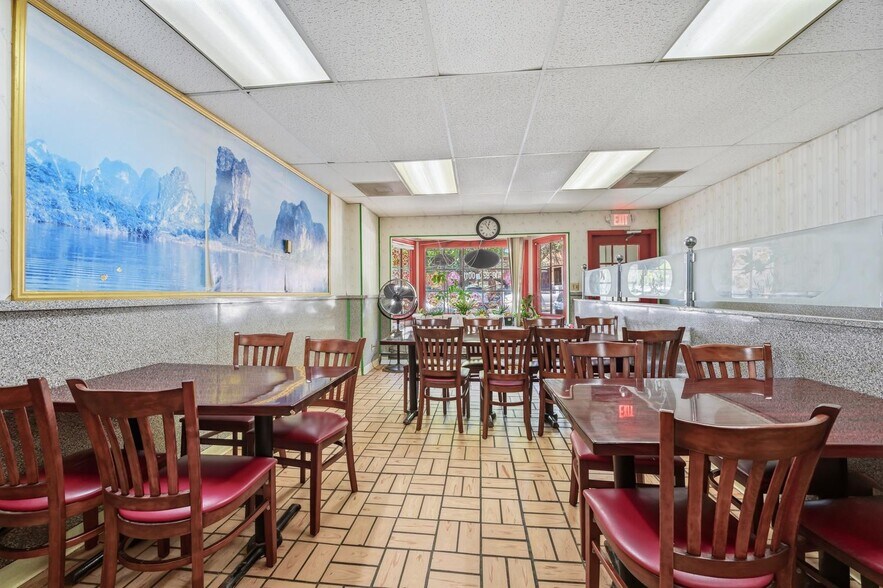 More Photos Of 6 N Washington St, Easton Restaurant For Sale