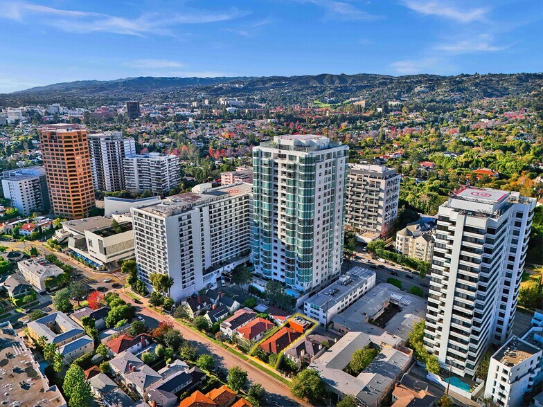 More Photos Of , Los Angeles Multifamily For Sale