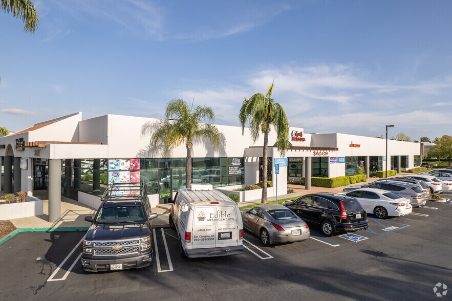 More Photos Of 29851 Aventura, Rancho Santa Margarita Freestanding For Lease