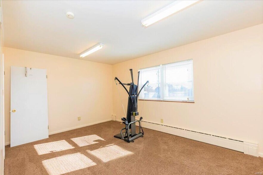 More Photos Of 9979 Watson Rd, Saint Louis Storefront Retail Office For Sale