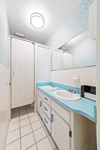 More Photos Of 111 Scott St, Melbourne Office For Sale