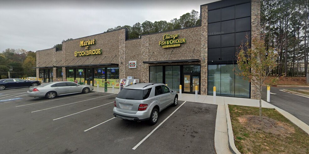 Primary Photo Of 9850 N Davidson Pky, Stockbridge Service Station For Lease