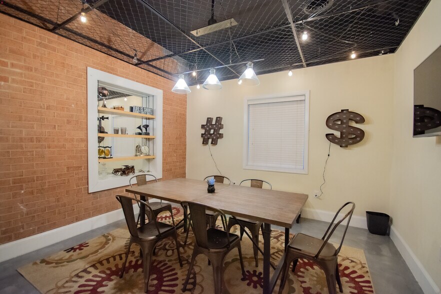 More Photos Of 126 E Burke St, Martinsburg Office For Sale