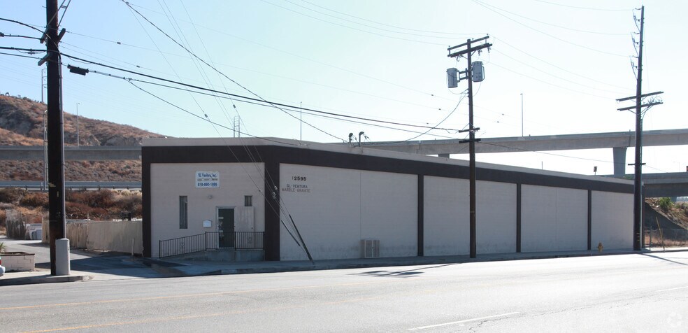 More Photos Of 12595 Foothill Blvd, Sylmar Warehouse For Lease