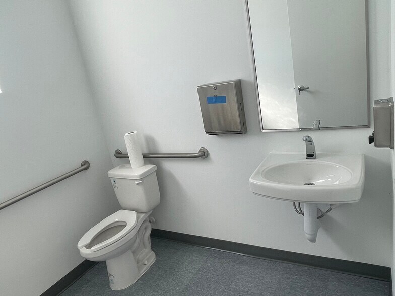 More Photos Of 6061 Estero Blvd, Fort Myers Bank For Sale