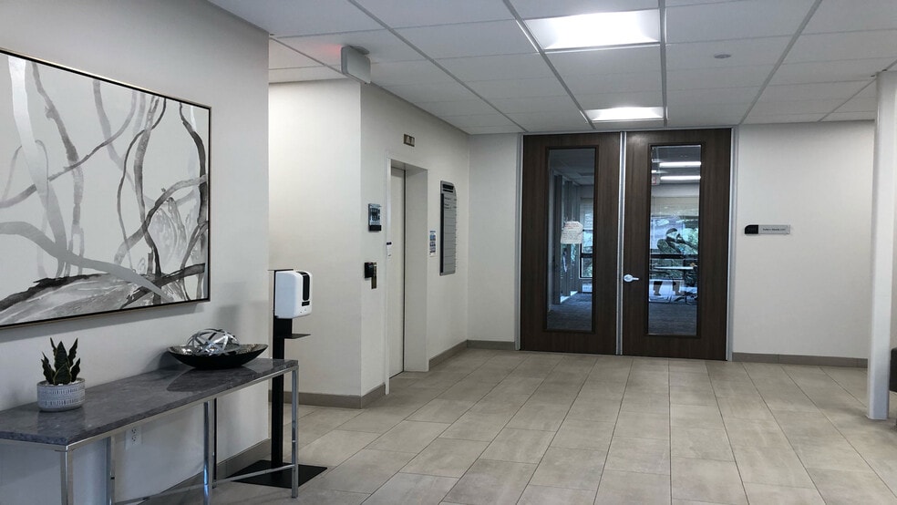 More Photos Of 925 Capital Of Texas S, Austin Unknown For Lease