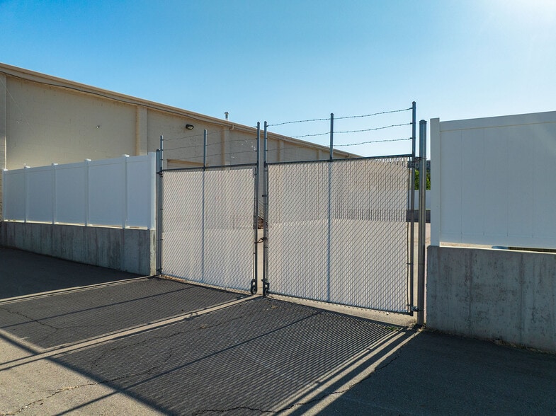 More Photos Of 1170 W Riverdale Rd, Ogden Freestanding For Lease