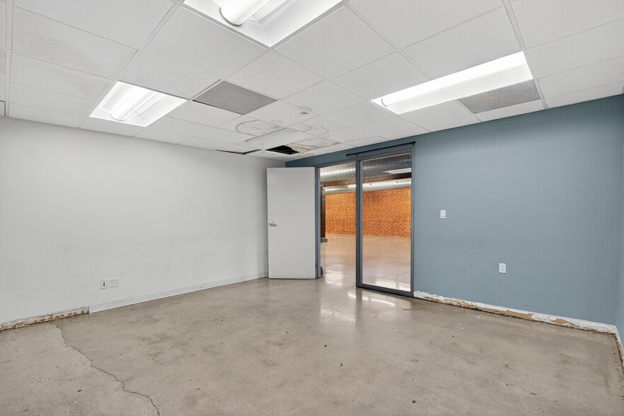 More Photos Of 4716 Vineland Ave, North Hollywood Loft Creative Space For Lease